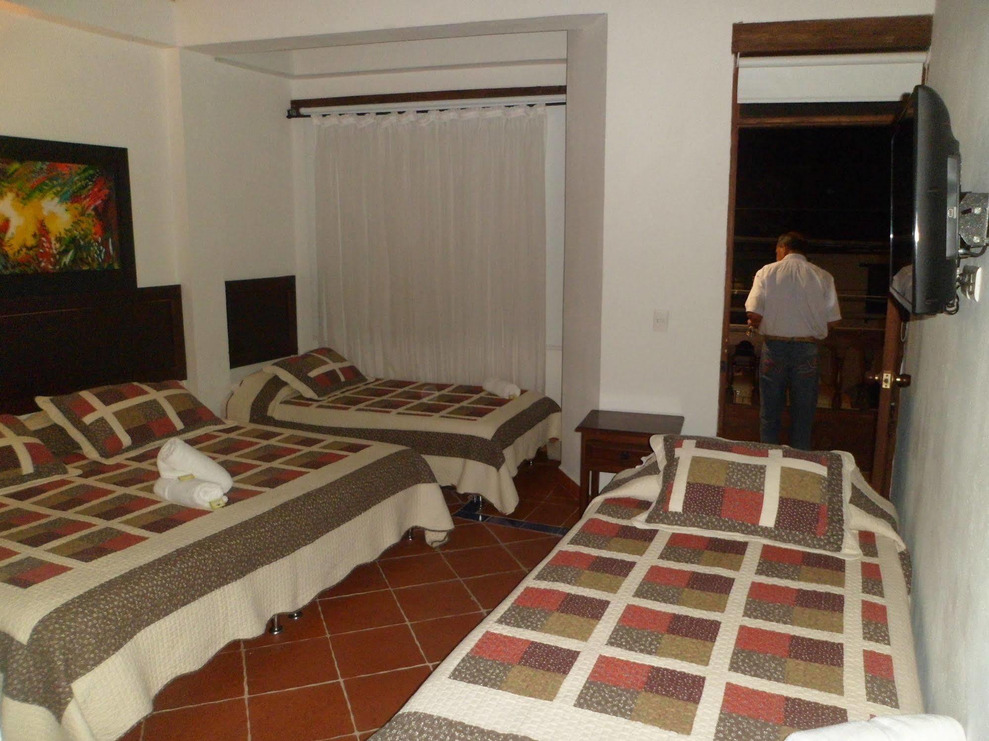 Hotel La Hormiga 莱瓦镇 外观 照片